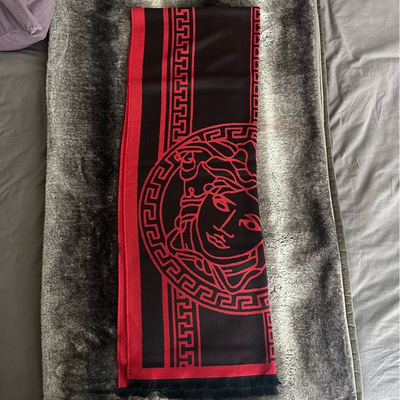 Versace Oversized Red and Black Scarf - Picture 3 of 7
